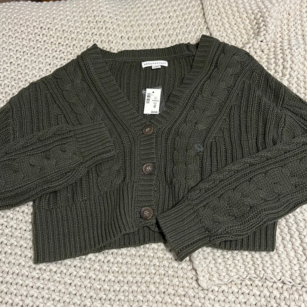 very good quality aeropostale sweater dark green!